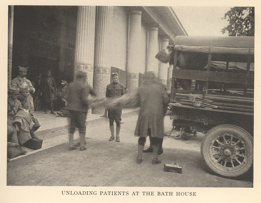 Unloading patients at the Colonnade at Contrexeville