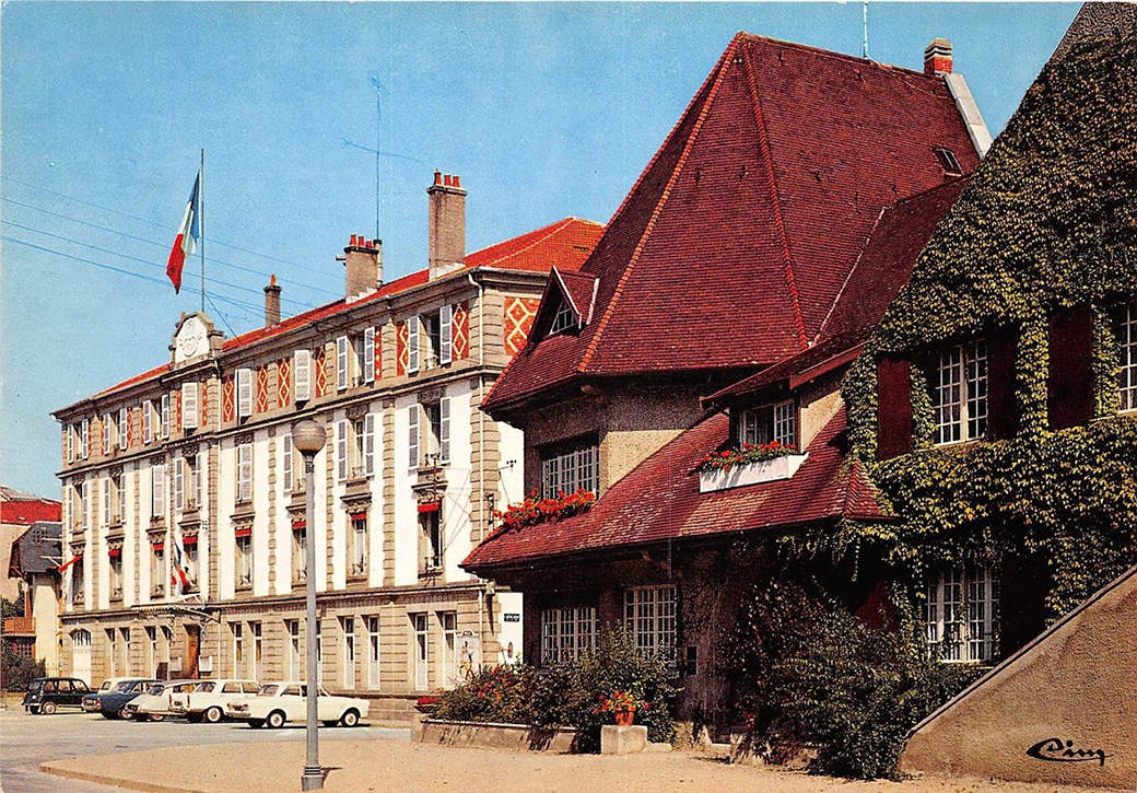 Postcard of the Contrexeville Hotel de Ville