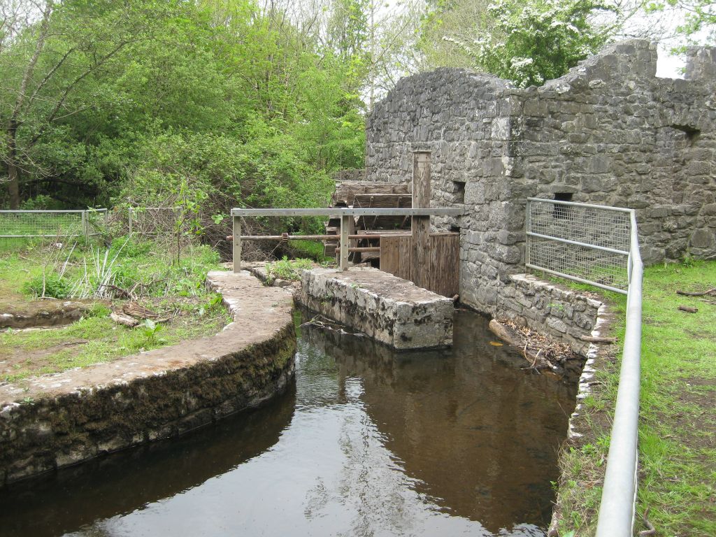 The Yeats devotee I met gave me a good tip to walk downstream to see the old mill at Thoor Ballylee. He said that "the locals" encouraged Yeats to use the mill as he was renovating the tower for his residence.