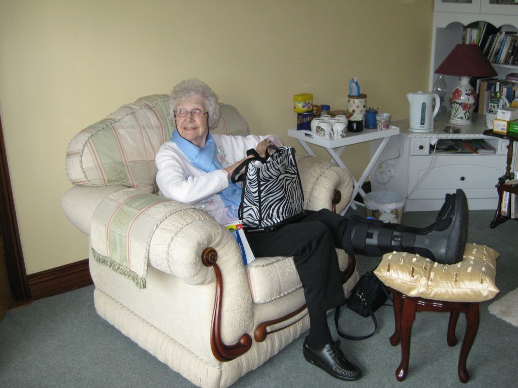 Upon our arrival at the Bothar Alainn House B&B in Navan, we made ourselves comfortable in the sitting room, where Roberta could elevate her foot for a spell. This was her 93rd birthday, and we celebrated all day!