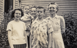 Sally Bailey, David Baur, Helen Bailey Baur, Joe Bailey, Martina Bailey. ~1943